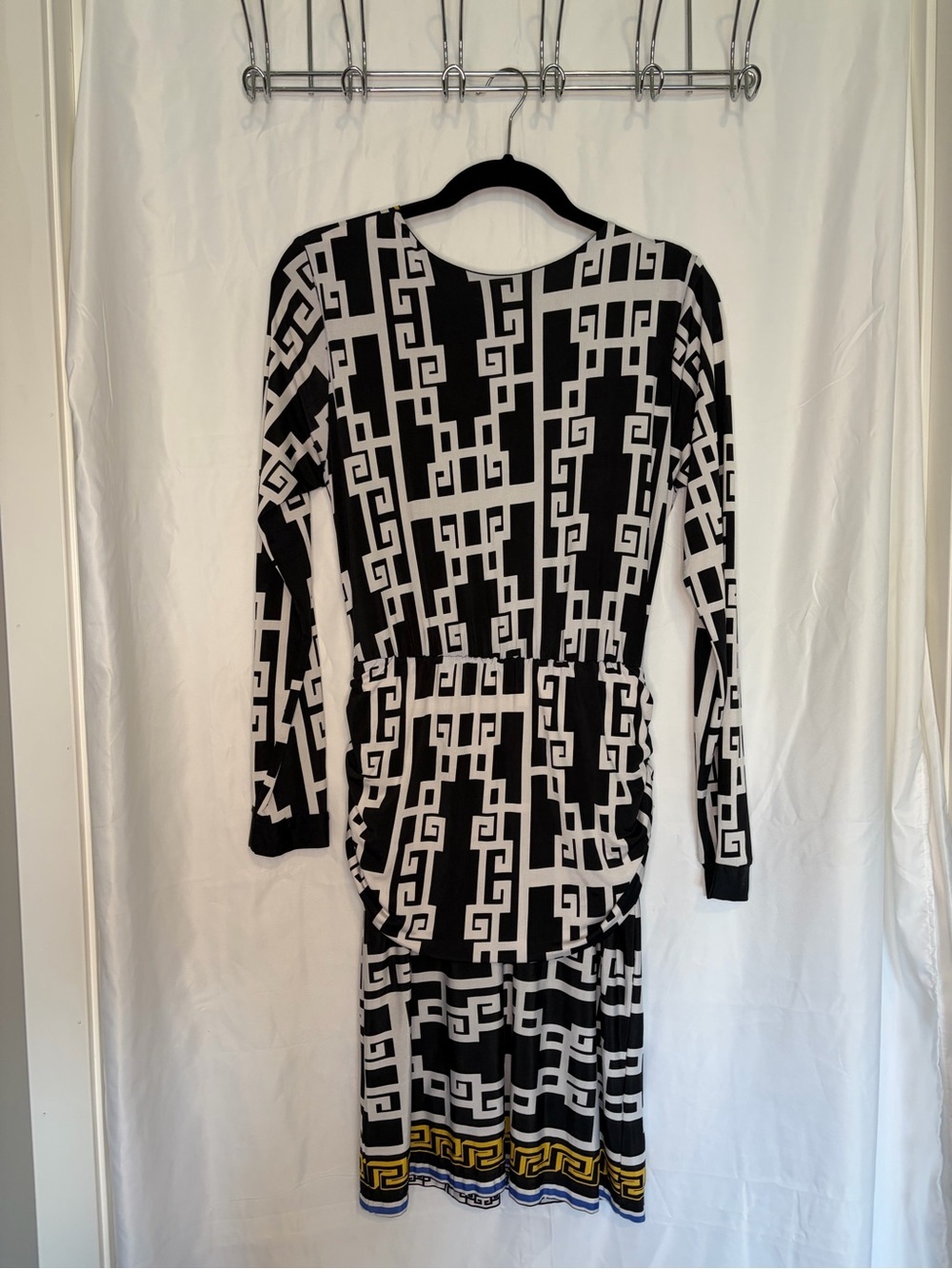 AnaLili Black & White Geometric Long Sleeve Dress with Yellow and Blue Accent